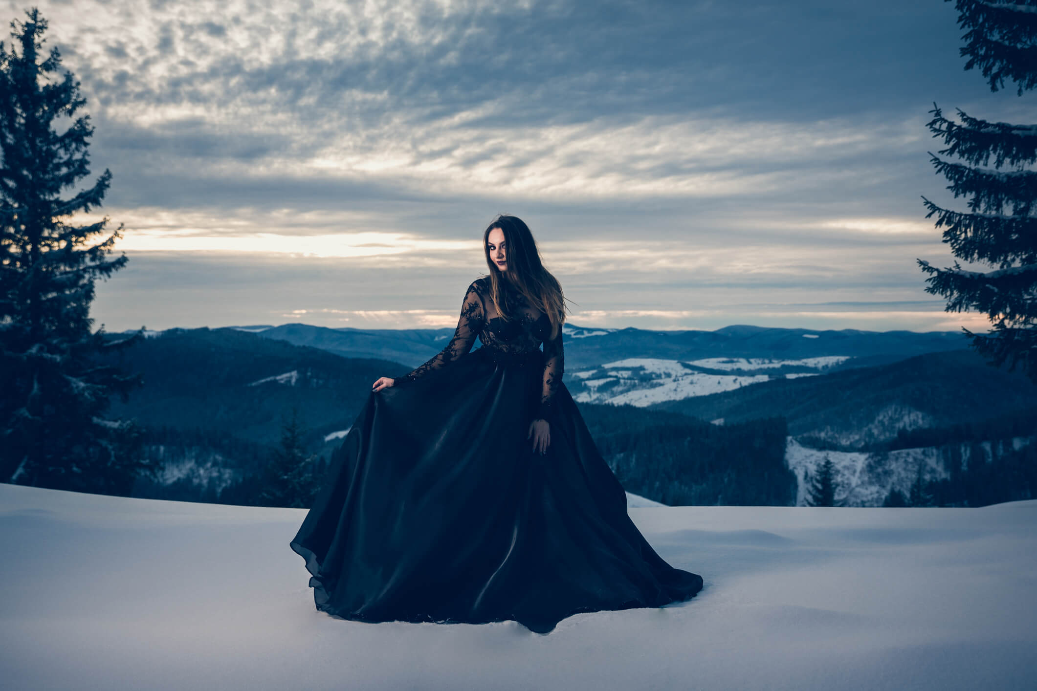 gothic wedding ideas Archives - Playing With Flowers