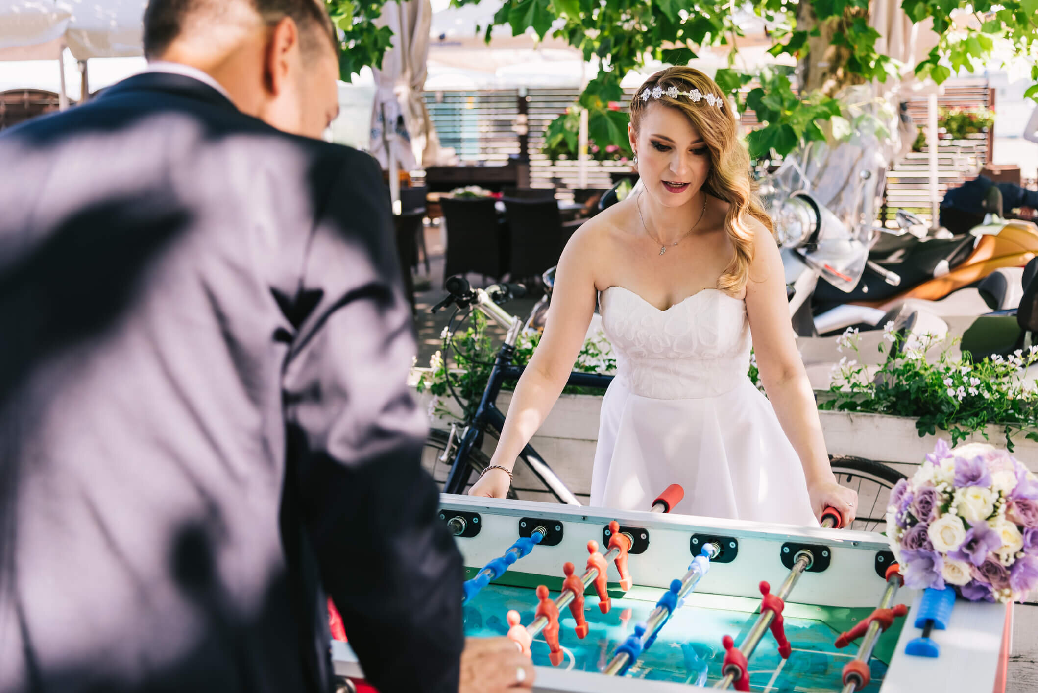 6 creative drink stations at your cocktail hour during your wedding