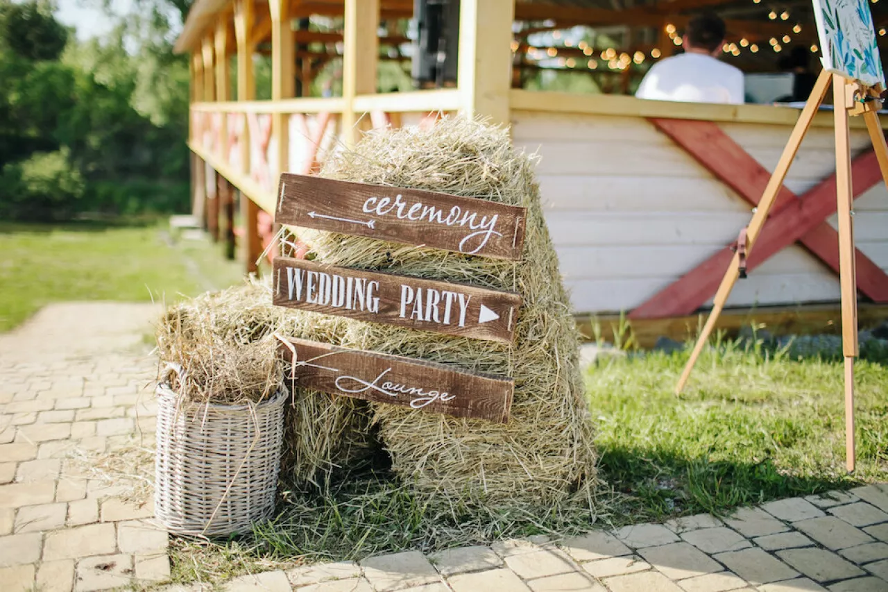 sign for barn wedding ceremony party